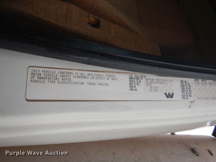 image for item DG0229 2010 Western Star 4900FA semi truck