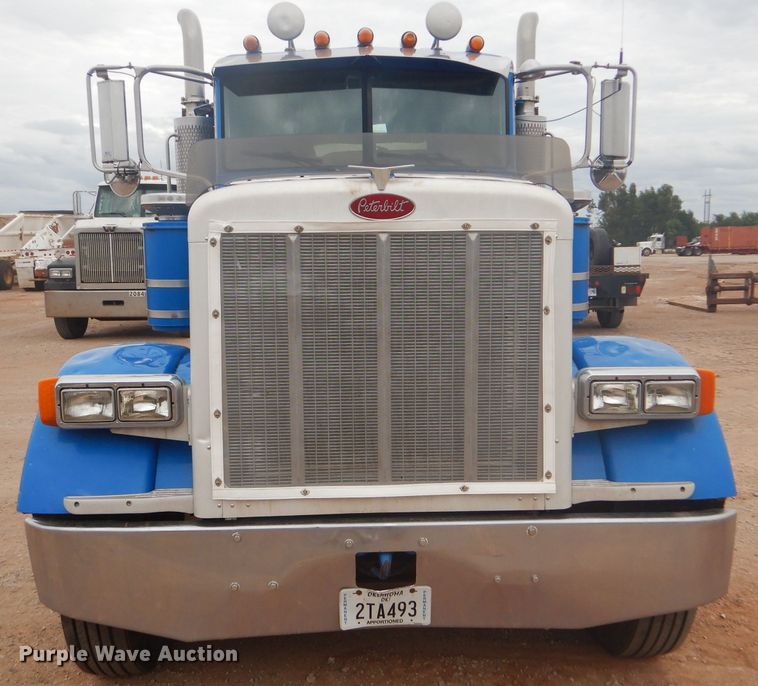 image for item DG0230 2005 Peterbilt 379 semi truck