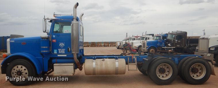 image for item DG0230 2005 Peterbilt 379 semi truck