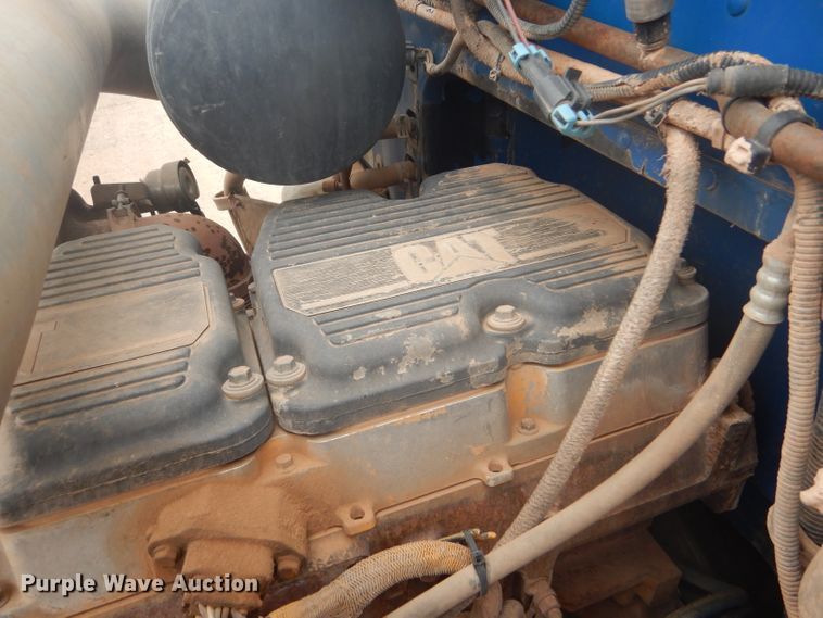 image for item DG0230 2005 Peterbilt 379 semi truck