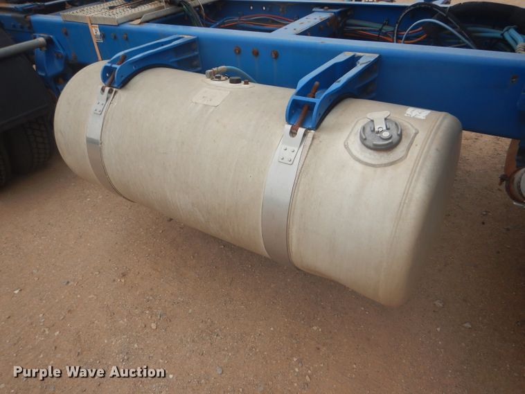 image for item DG0230 2005 Peterbilt 379 semi truck