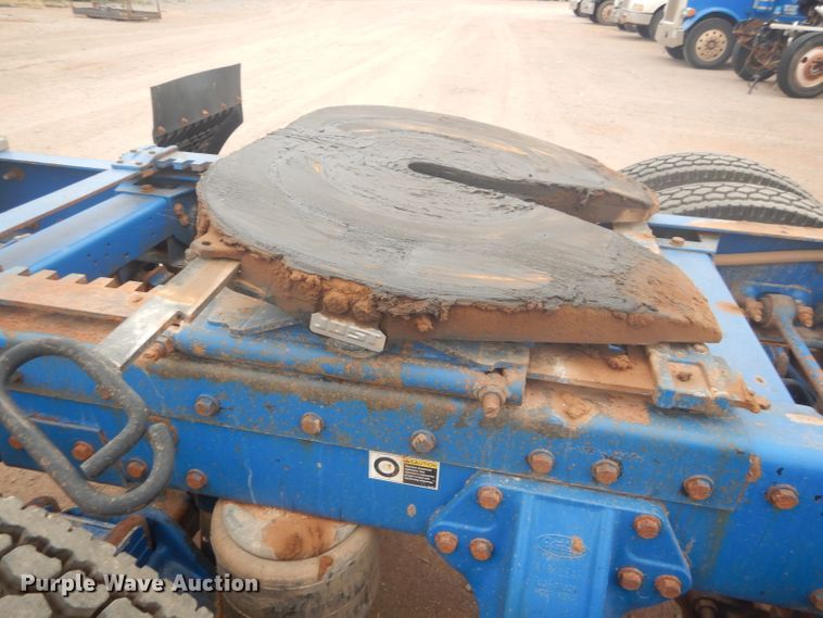 image for item DG0230 2005 Peterbilt 379 semi truck