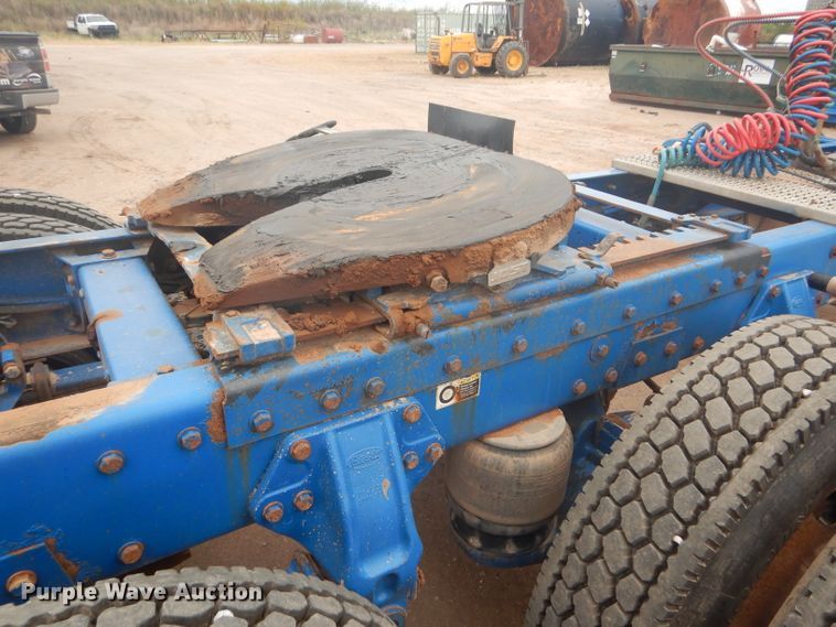 image for item DG0230 2005 Peterbilt 379 semi truck