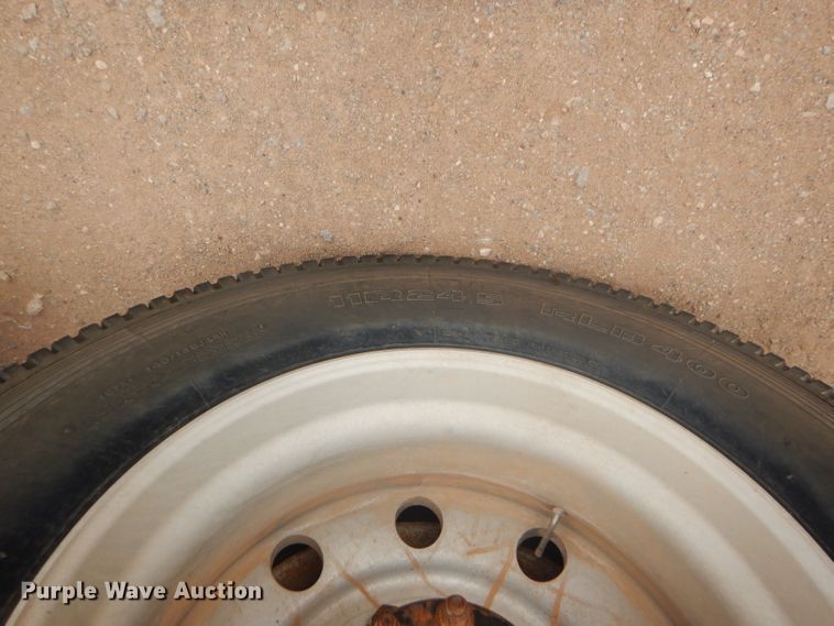 image for item DG0230 2005 Peterbilt 379 semi truck