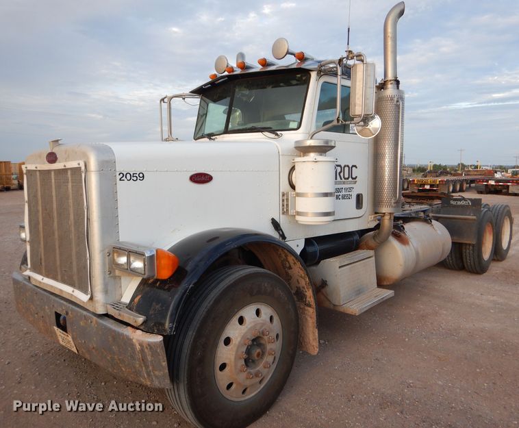 image for item DG0231 2005 Peterbilt 379 semi truck