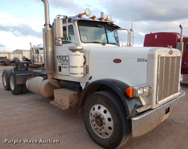 image for item DG0231 2005 Peterbilt 379 semi truck