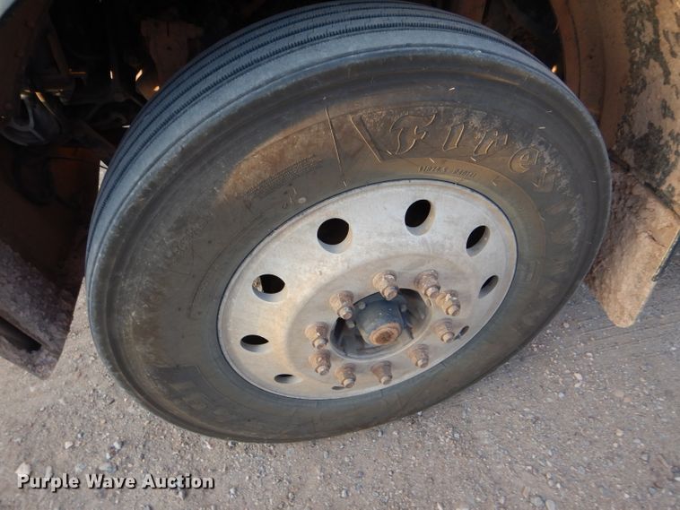 image for item DG0231 2005 Peterbilt 379 semi truck