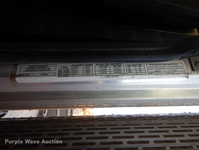 image for item DG0231 2005 Peterbilt 379 semi truck