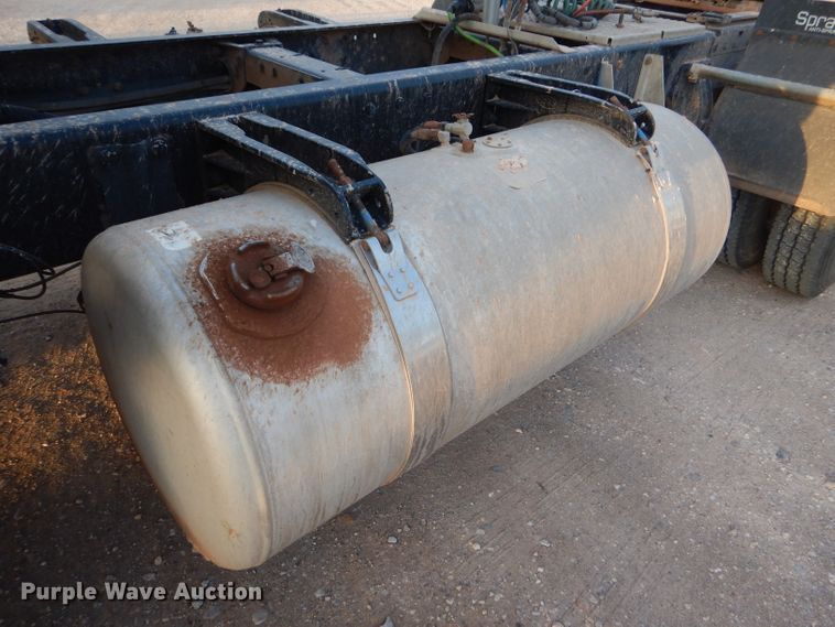 image for item DG0231 2005 Peterbilt 379 semi truck