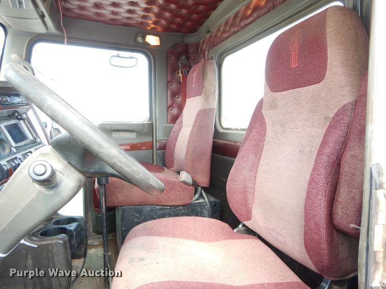 image for item DG4201 2009 Kenworth T800 semi truck