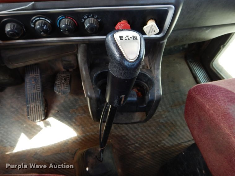 image for item DG4201 2009 Kenworth T800 semi truck