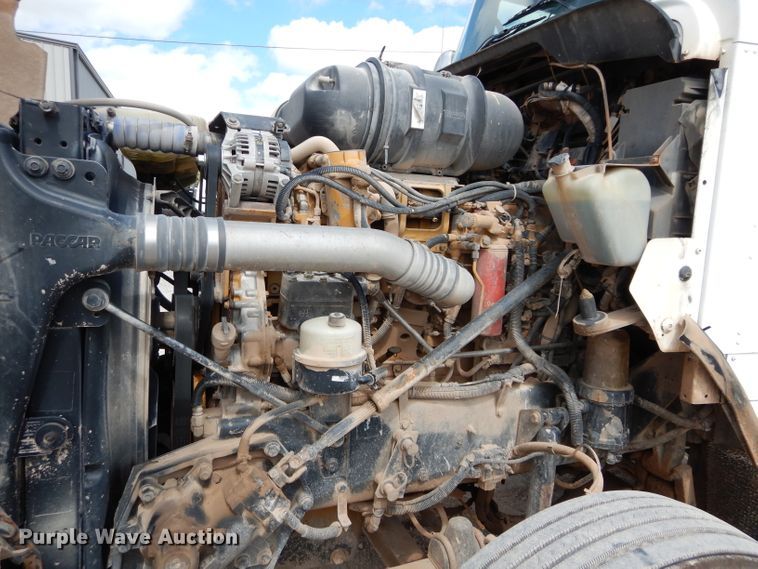 image for item DG4201 2009 Kenworth T800 semi truck