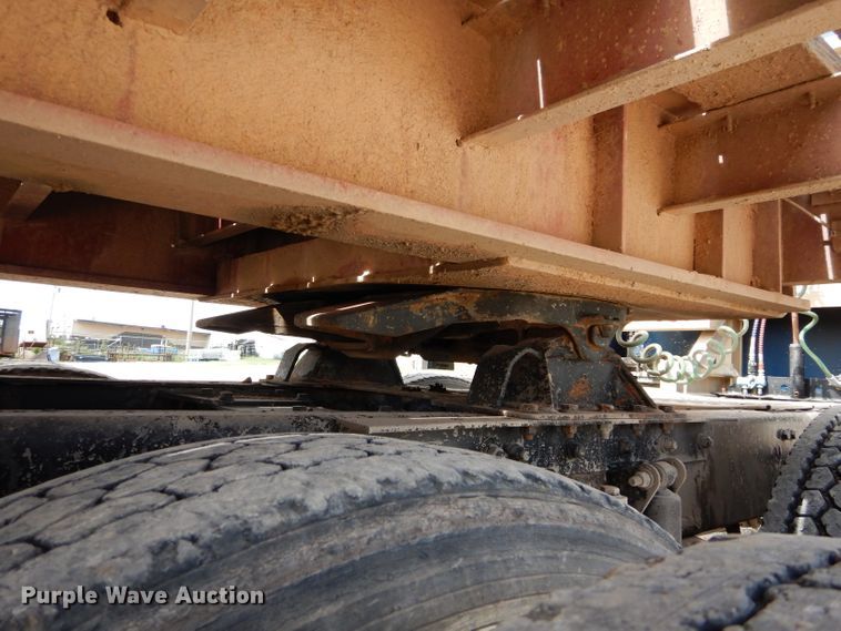 image for item DG4202 2007 Kenworth T800 semi truck