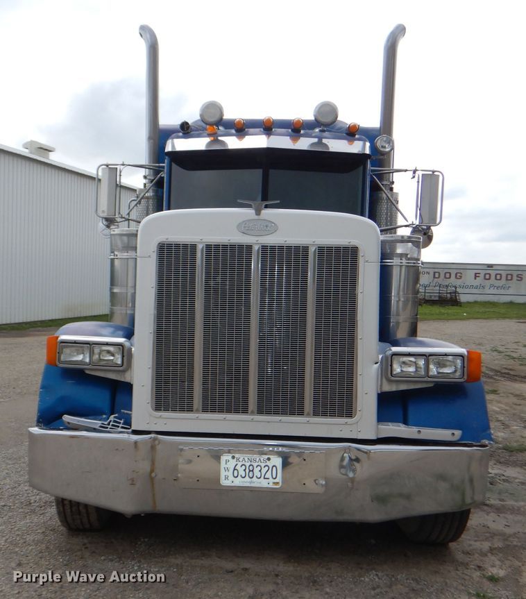 image for item DG4846 1998 Peterbilt 379 semi truck