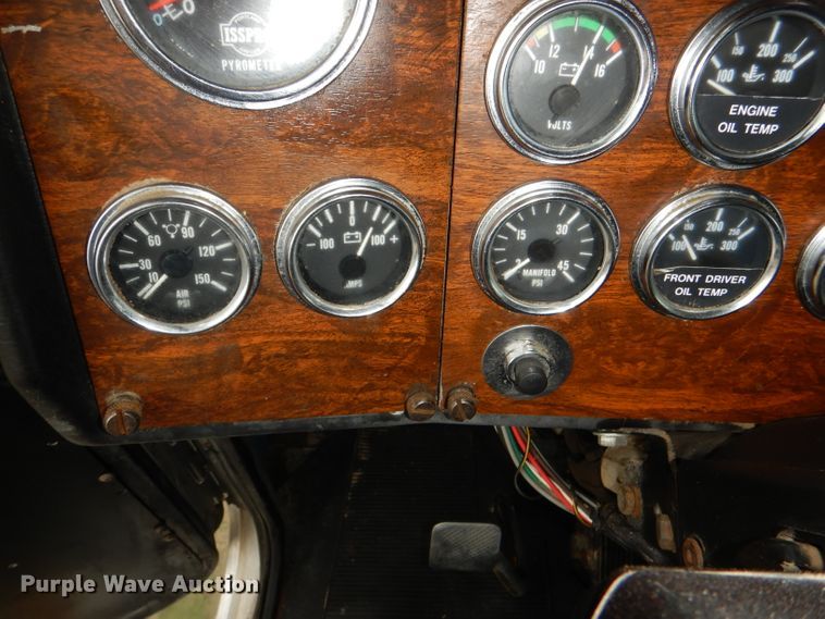 image for item DG4846 1998 Peterbilt 379 semi truck