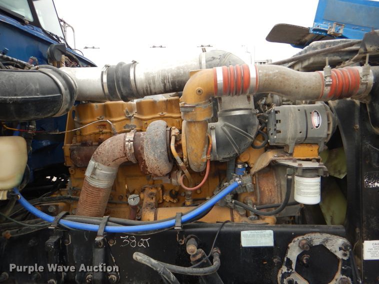 image for item DG4846 1998 Peterbilt 379 semi truck