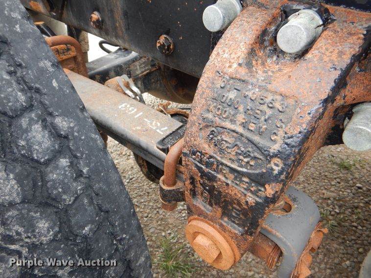 image for item DG4846 1998 Peterbilt 379 semi truck