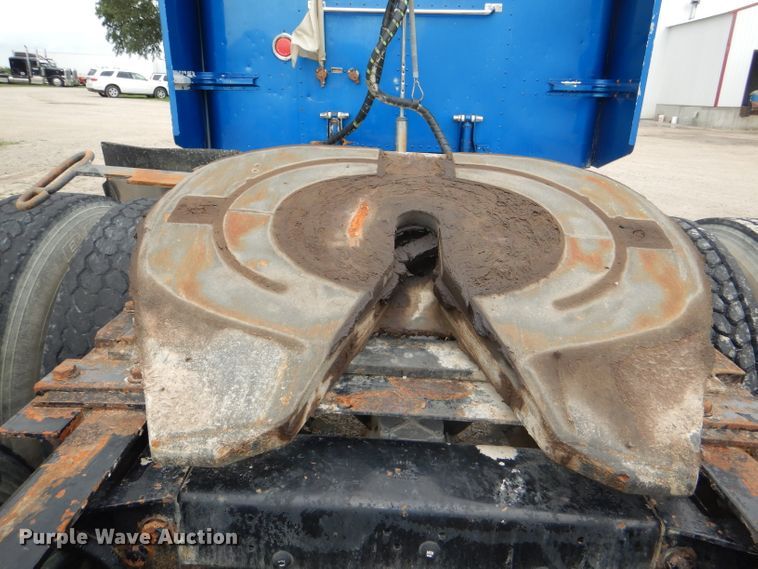 image for item DG4846 1998 Peterbilt 379 semi truck