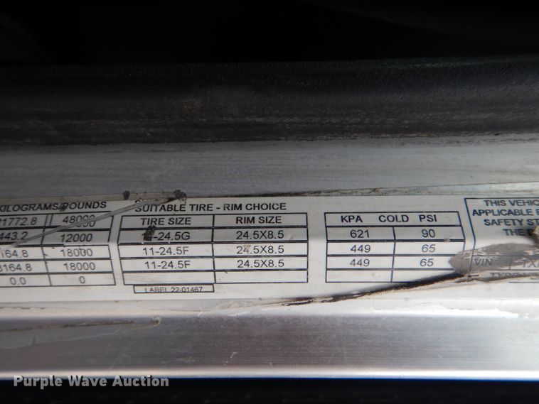 image for item DG4846 1998 Peterbilt 379 semi truck