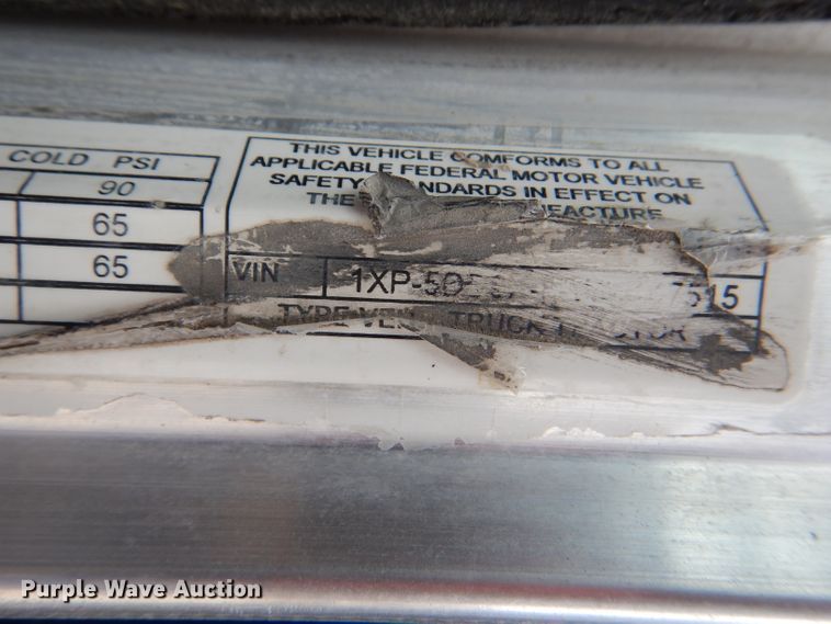 image for item DG4846 1998 Peterbilt 379 semi truck