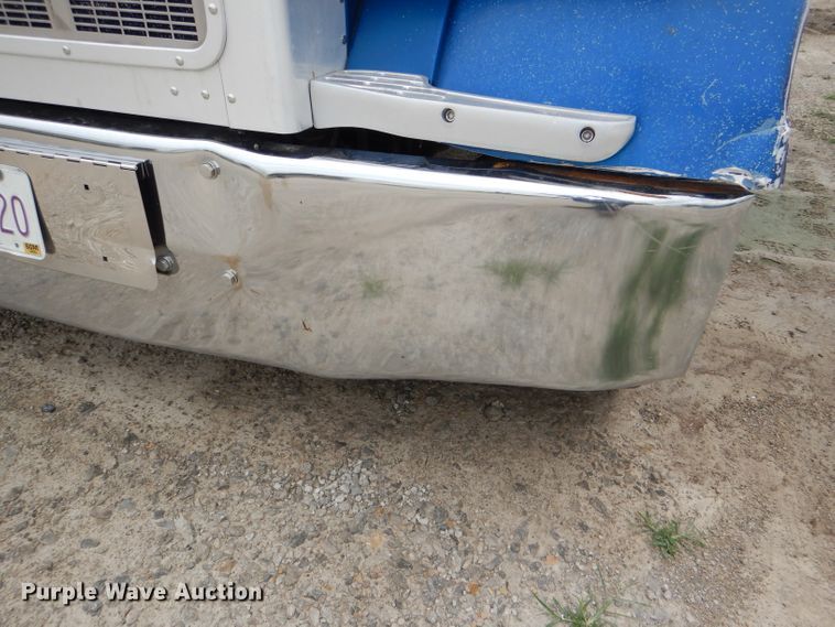 image for item DG4846 1998 Peterbilt 379 semi truck