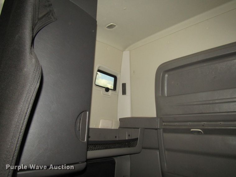 image for item DG6510 2013 International ProStar semi truck