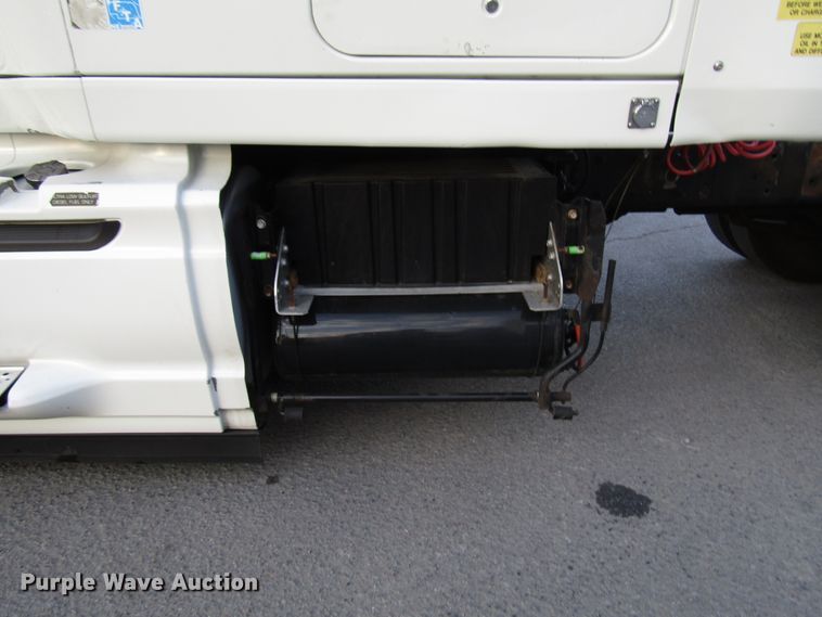 image for item DG6510 2013 International ProStar semi truck