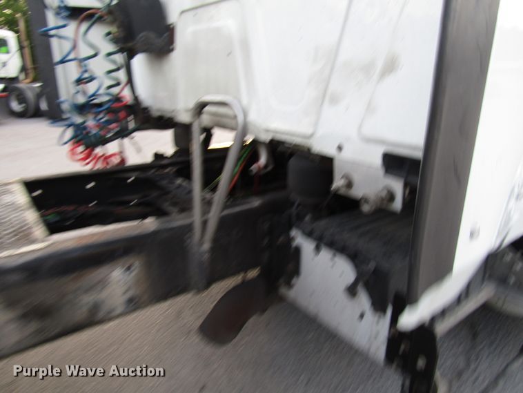 image for item DG6510 2013 International ProStar semi truck