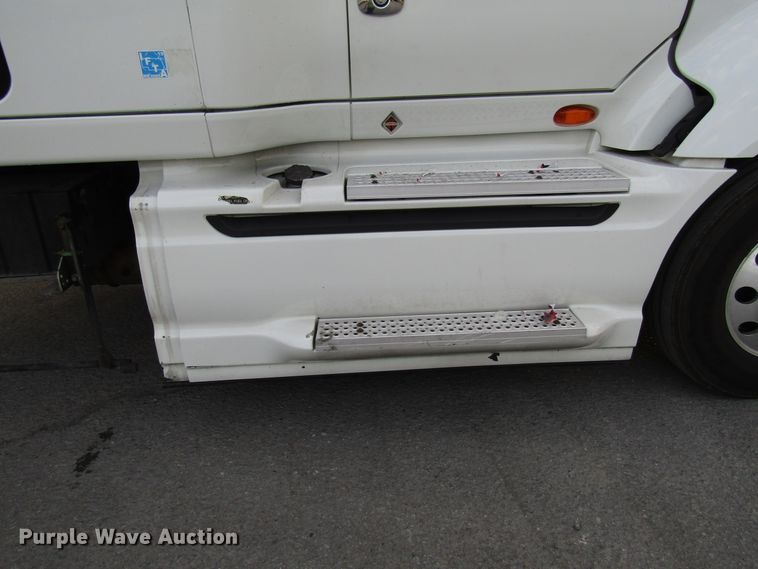 image for item DG6510 2013 International ProStar semi truck