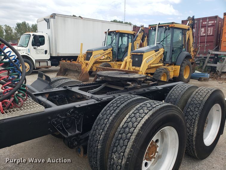 image for item DG7694 2005 Mack CH semi truck