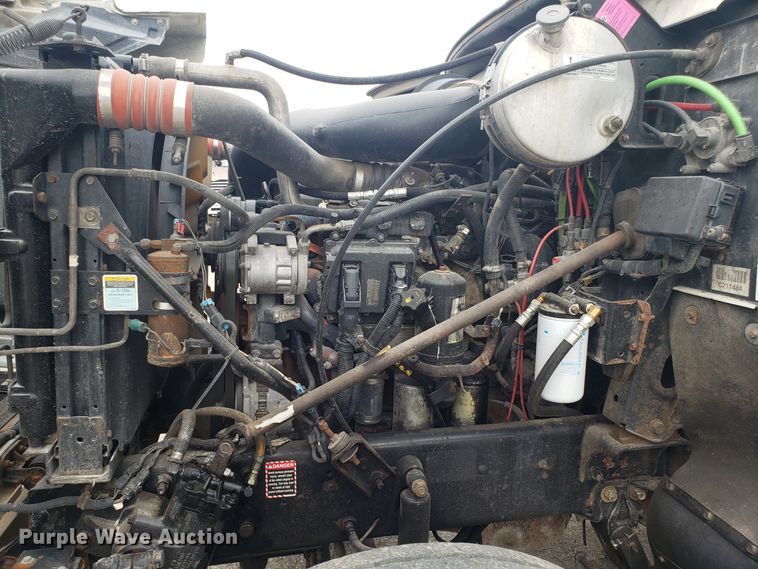 image for item DG7694 2005 Mack CH semi truck