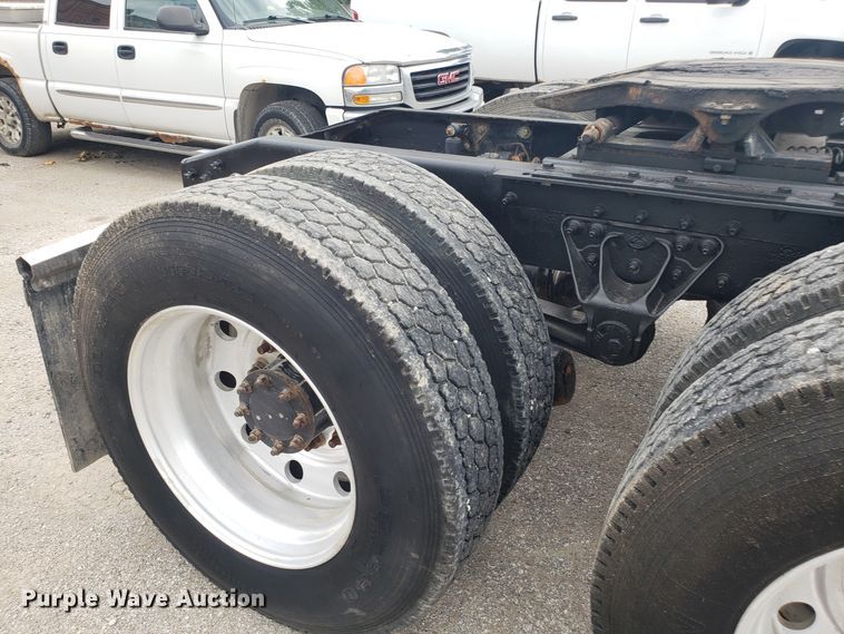 image for item DG7694 2005 Mack CH semi truck