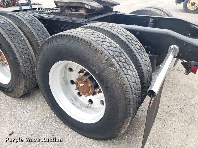 image for item DG7694 2005 Mack CH semi truck