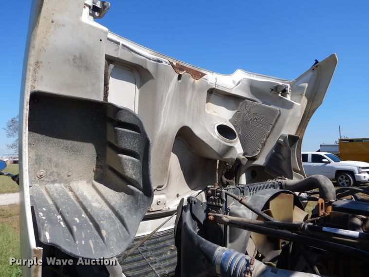 image for item DH2594 2006 Freightliner Columbia semi truck