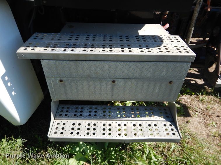 image for item DH2594 2006 Freightliner Columbia semi truck