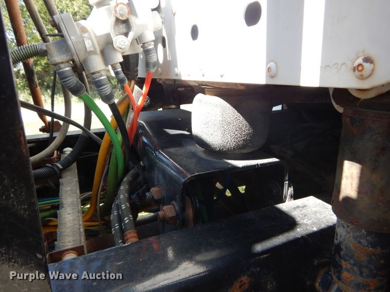 image for item DH2594 2006 Freightliner Columbia semi truck