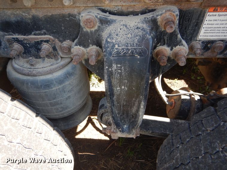 image for item DH2594 2006 Freightliner Columbia semi truck