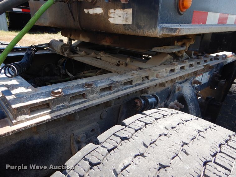 image for item DH2594 2006 Freightliner Columbia semi truck