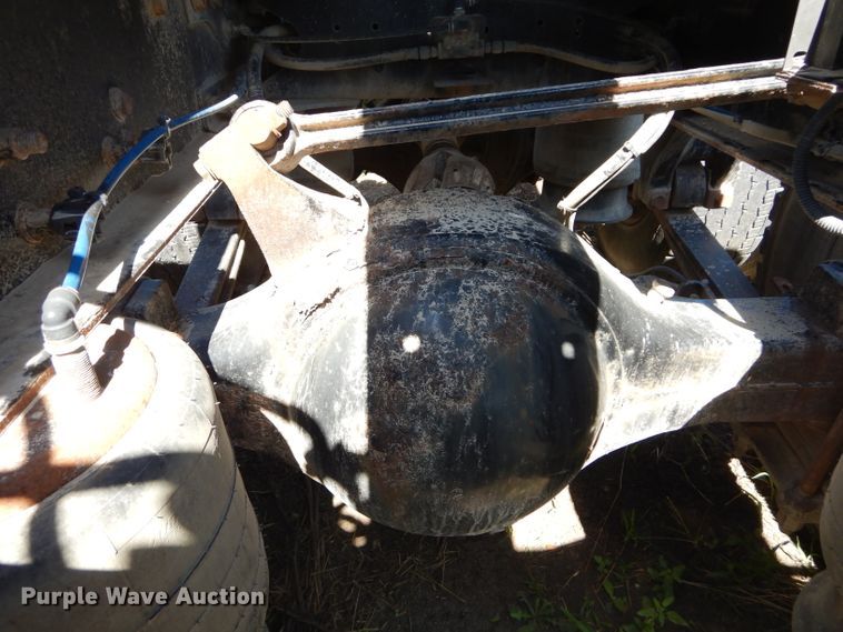 image for item DH2594 2006 Freightliner Columbia semi truck