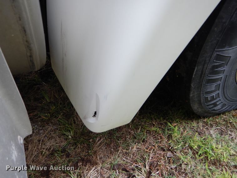 image for item DH2624 2005 Freightliner Columbia semi truck