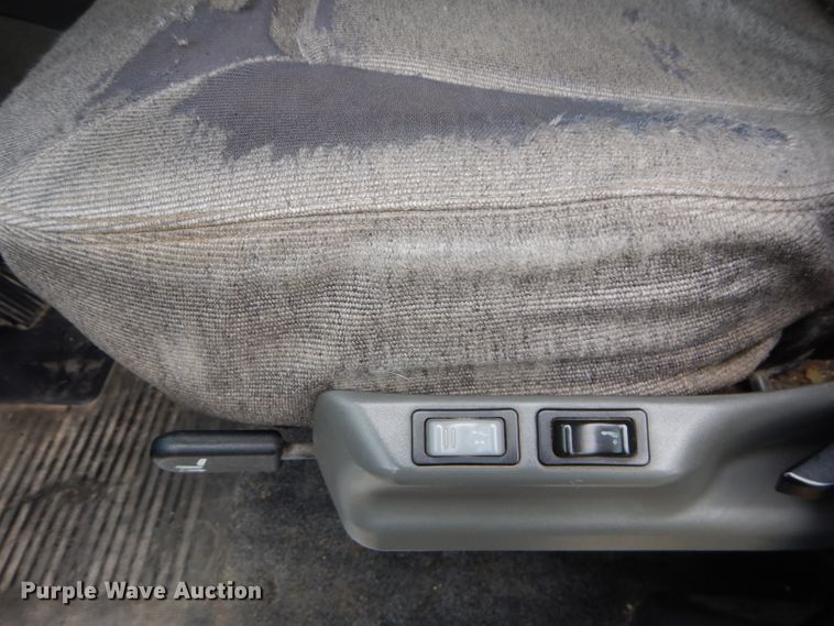 image for item DH2624 2005 Freightliner Columbia semi truck