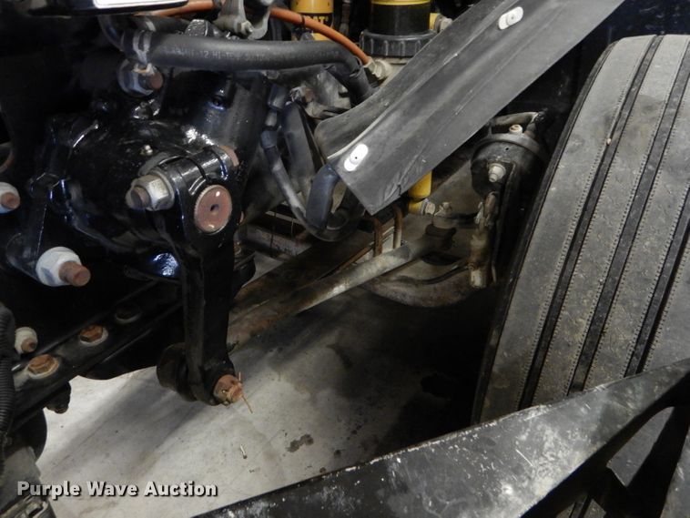 image for item DH2624 2005 Freightliner Columbia semi truck