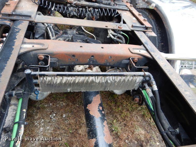 image for item DH2624 2005 Freightliner Columbia semi truck