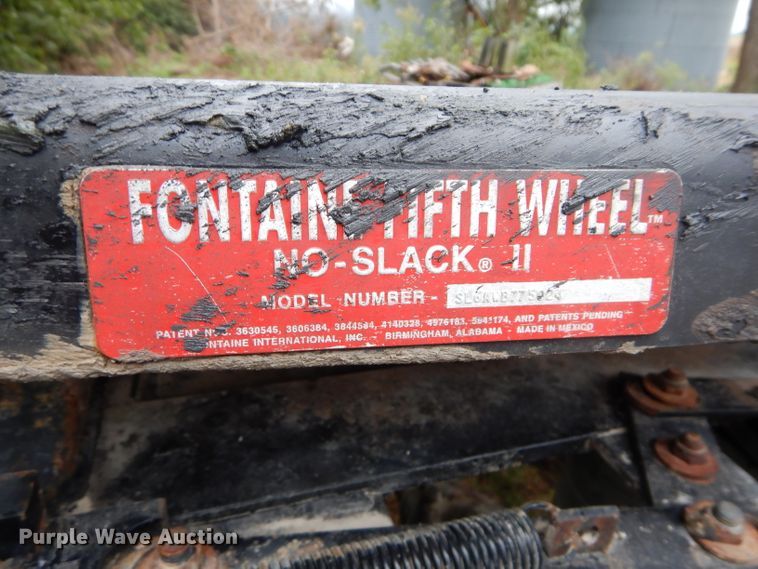 image for item DH2624 2005 Freightliner Columbia semi truck