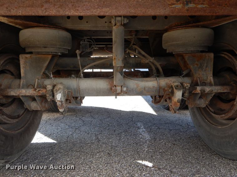 image for item DH6196 2005 Strick dry van trailer