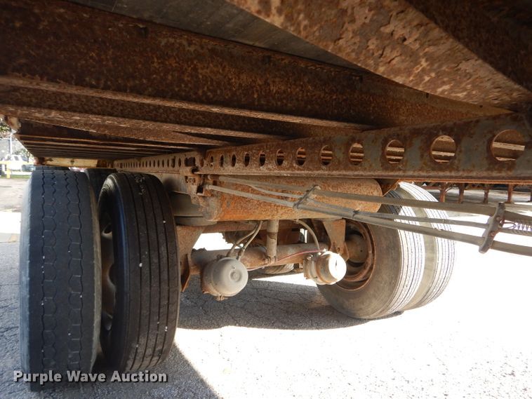 image for item DH6196 2005 Strick dry van trailer