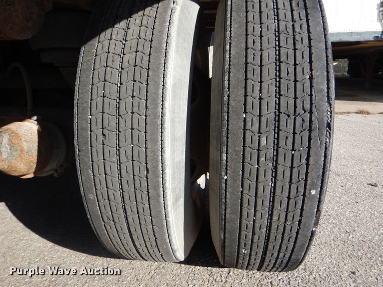 image for item DH6196 2005 Strick dry van trailer