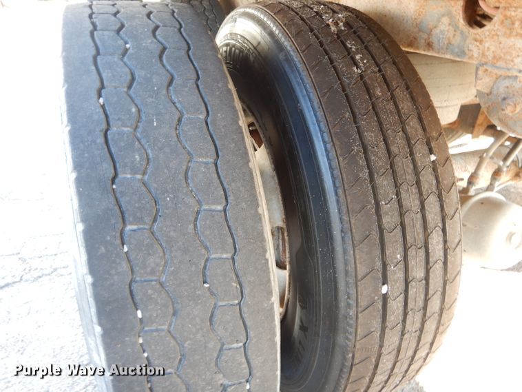 image for item DH6196 2005 Strick dry van trailer