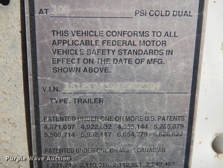 image for item DH6196 2005 Strick dry van trailer