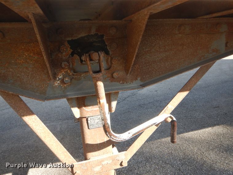 image for item DH6198 2005 Wabash dry van trailer